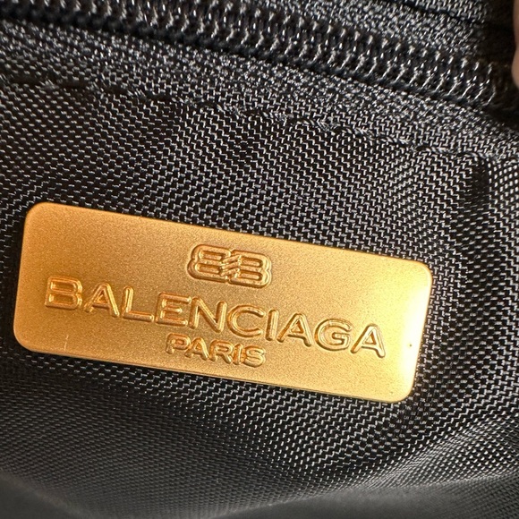 Authentic Balenciaga travel black bag - Picture 8 of 14
